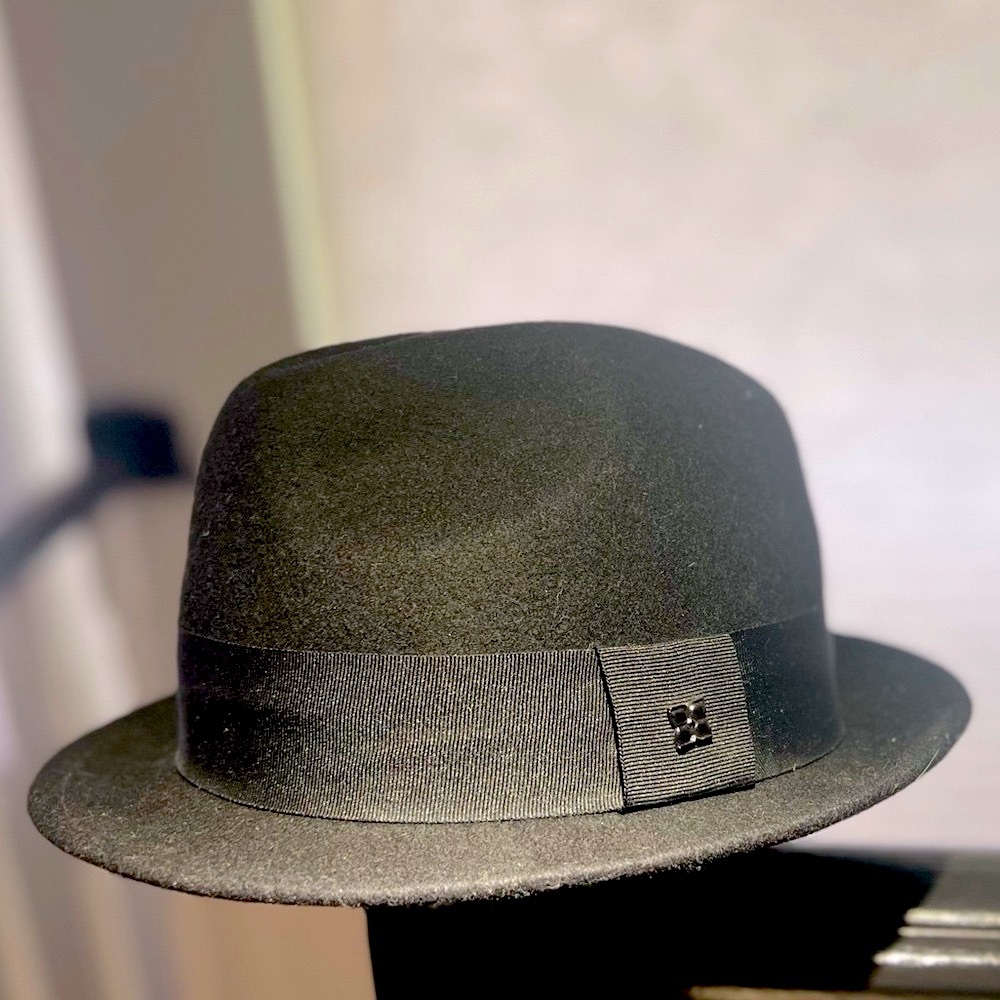 🖤 BCBGMAXAZRIA 🖤Black Fedora Hat with Ribbon Detail. Size S
